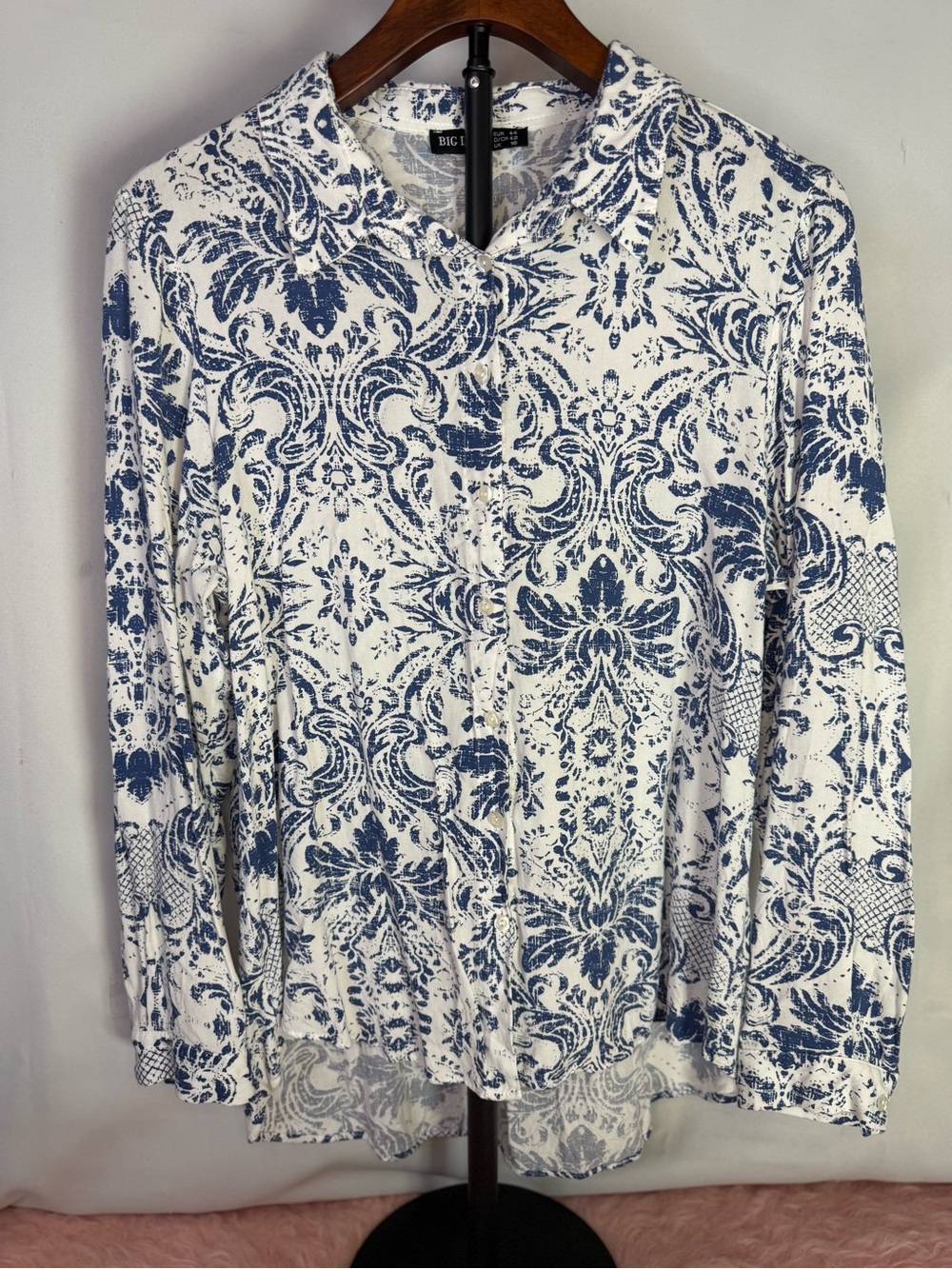Big Dart -Blue and White Printed Button-Front Women’s Top - Size 16